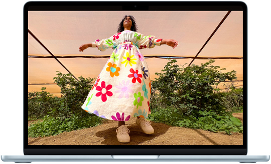 13-инчов MacBook Air, на който се вижда Liquid Retina дисплей