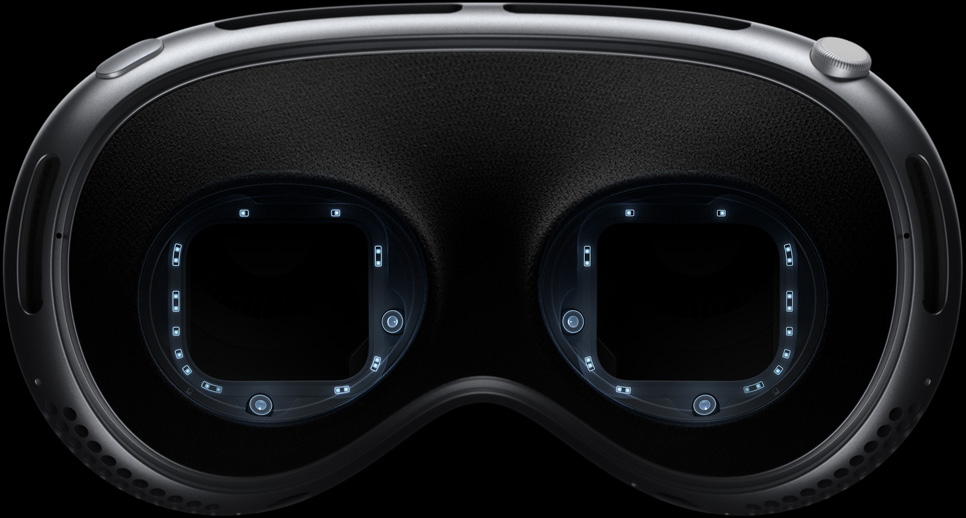 Innenansicht der Apple Vision Pro, die die LEDs und Infrarotkameras für die präzise Blickerfassung hervorhebt