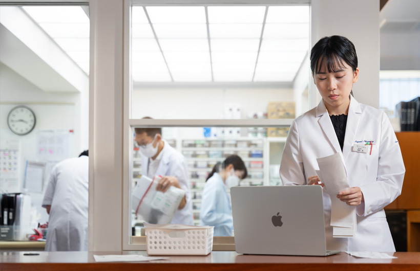 La tecnología de Apple ayuda a agilizar las operaciones y a reducir el tiempo que los empleados dedican a las tareas administrativas.