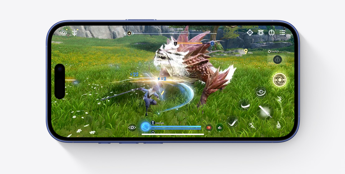 Imagem de um iPhone 16 na horizontal mostrando uma cena do jogo Honor of Kings: World.