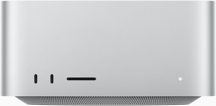 Vista de la parte frontal de una Mac Studio
