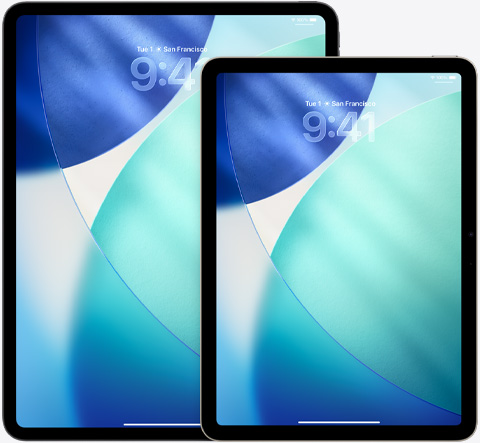 Un iPad y un iPad Air, uno al lado del otro, el iPad Air se superpone al iPad, orientación vertical, la pantalla bloqueada muestra la hora en Liquid Glass translúcido